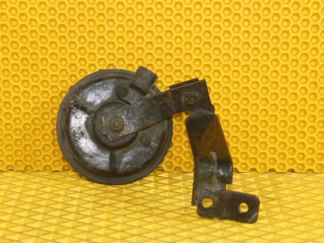 Звуковой сигнал для Hyundai Solaris 1 RB (2011-2013) на фотографиях