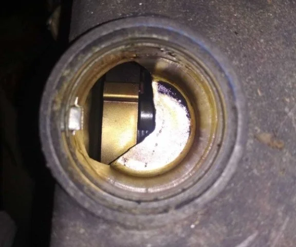 Двигатель без навесного для Chevrolet TrailBlazer GMT360 2001-2010 на фотографиях