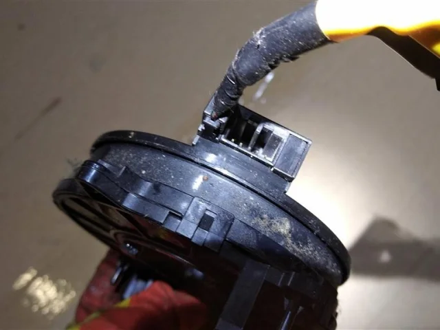 Подрулевой шлейф для Mitsubishi Outlander III GF0W 2012-2016 на фотографиях