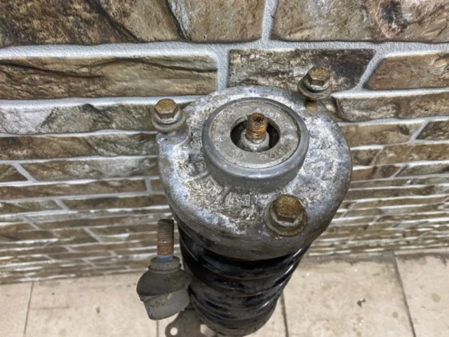 Стойка стабилизатора задняя для BMW 5er Ф10 2010-2013 на фотографиях