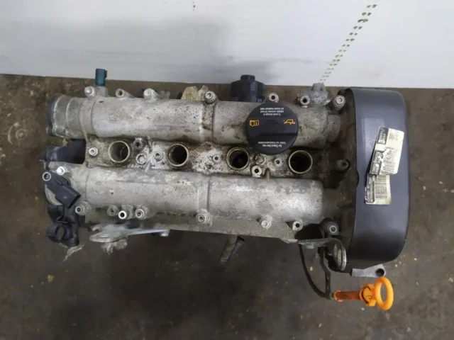 Двигатель без навесного для Volkswagen Polo III (6N1) 1994-1999 на фотографиях