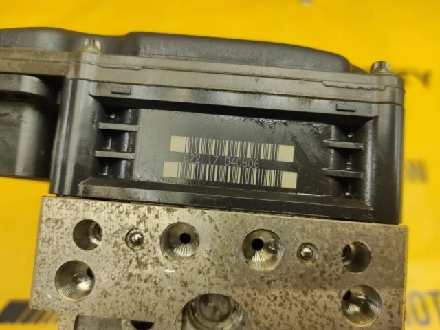 Блок ABS для Mercedes-Benz E class W211 2002-2009 на фотографиях