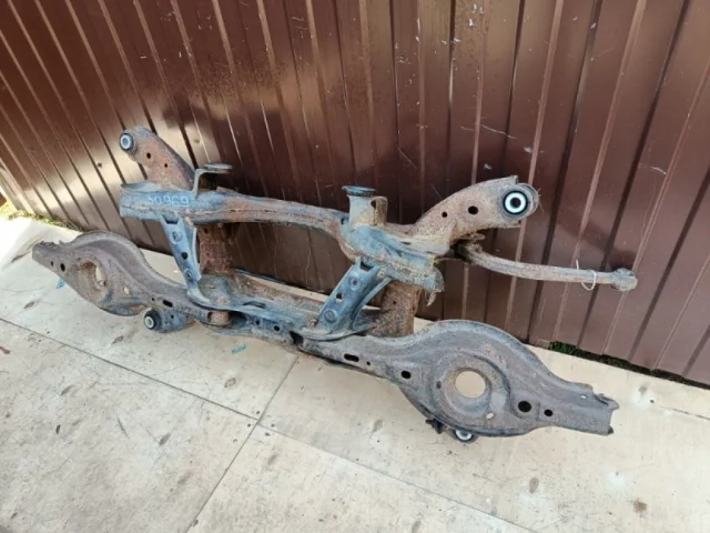 Задняя балка для Mazda CX 5 KF 2017 на фотографиях