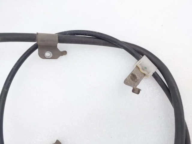 Трос ручника левый для Toyota Corolla E160/E180 Седан (RU) 2012-2016 на фотографиях