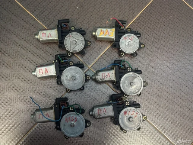 Мотор стеклоподъемника задний левый для Nissan Almera Classic B10 2006-2012 на фотографиях