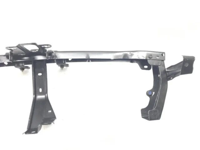 Усилитель бампера передний верхний для Mitsubishi Pajero Sport KS0W 2016+ на фотографиях