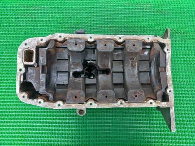 Поддон картера для Opel Zafira B 2005-2015 на фотографиях