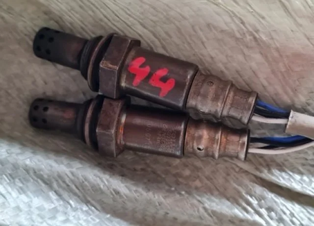 Лямбда-зонд (второй) для Volvo XC90 I C 2002-2014 на фотографиях