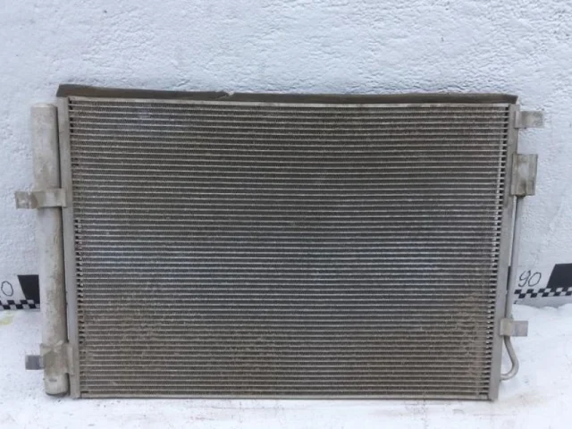 Радиатор кондиционера для Hyundai Solaris 1 RB (2011-2013) на фотографиях