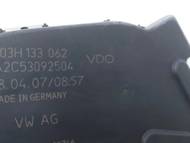 Дроссельная заслонка для Audi Q7 4L 2005-2015 на фотографиях