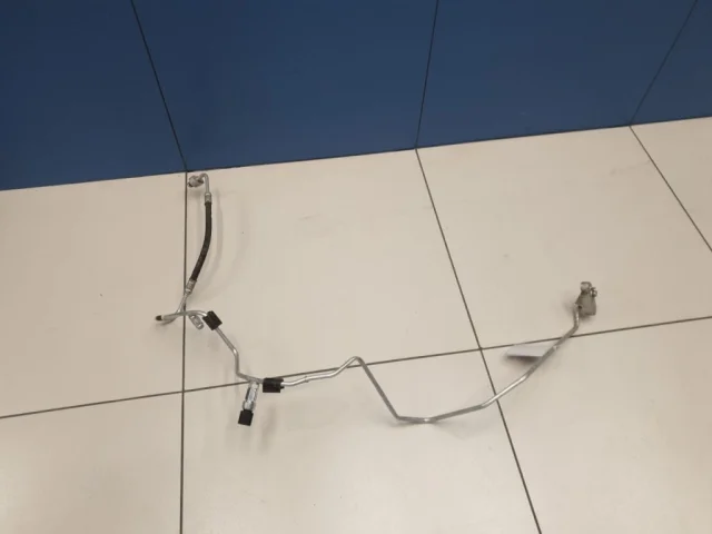 Трубка кондиционера для Skoda Rapid II 2020+ на фотографиях