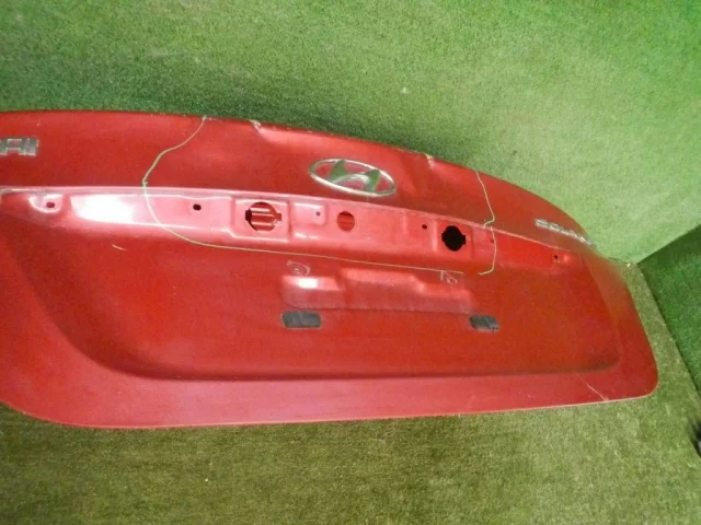 Дверь багажника для Hyundai Solaris 1 рестайлинг 2014-2017 на фотографиях