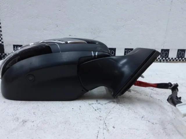 Зеркало боковое правое для Toyota Land Cruiser 200 2007-2015 на фотографиях