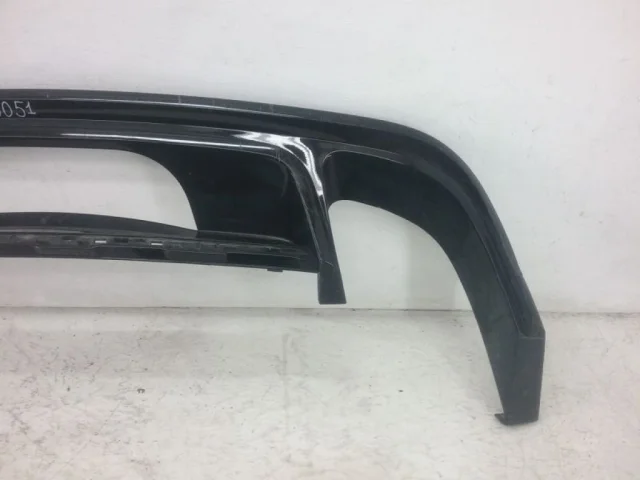 Фартук (спойлер) заднего бампера для Volkswagen Touareg II (7P5) Rest 2014-2018 на фотографиях