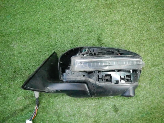 Стекла и зеркала для Nissan Qashqai J11 2013-2019 на фотографиях