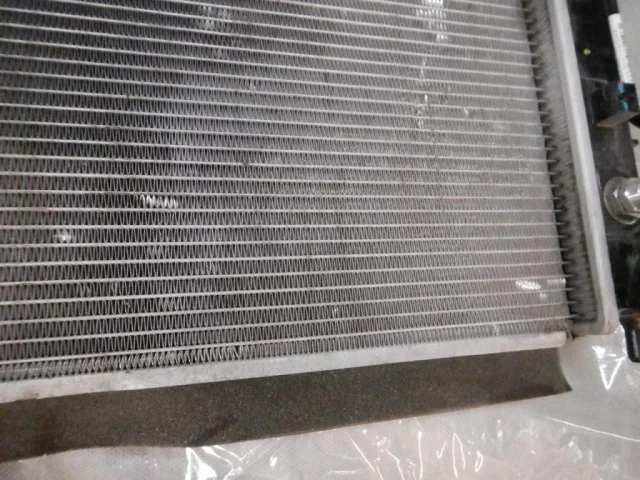 Радиатор охлаждения ДВС для Hyundai Creta 1 GS 2016-2021 на фотографиях