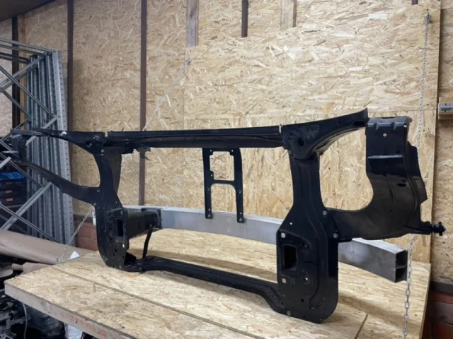 Панель радиатора (телевизор) для Mercedes-Benz GL class X164 2006-2012 на фотографиях