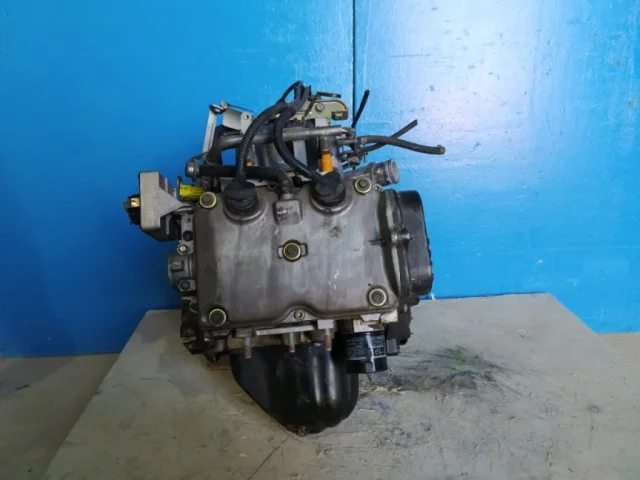 Двигатель без навесного для Subaru Legacy B4 BL 2003-2009 на фотографиях