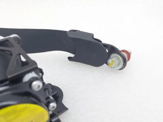 Ремень безопасности передний левый для Hyundai Creta 1 GS 2016-2021 на фотографиях