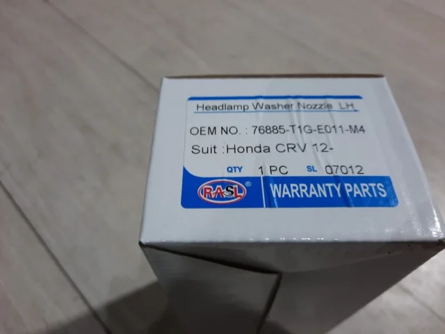 Форсунка фароомывателя левая для Honda CR-V RE,RM 2011-2016 на фотографиях