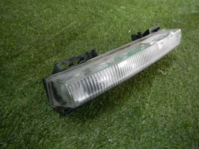 Дневной ходовой огонь правый для Mercedes-Benz GL class X166 2012-2016 на фотографиях