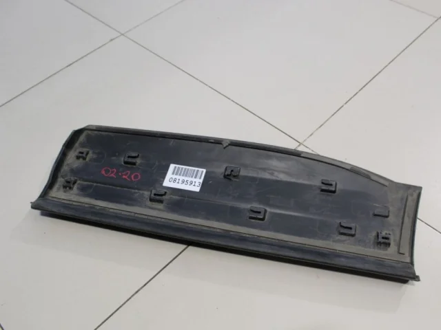 Молдинг двери задний правый для Volkswagen Tiguan I NF 2006-2017 на фотографиях