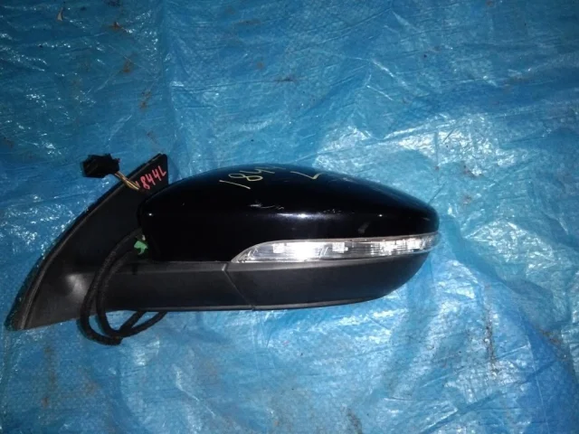 Зеркало боковое левое для Volkswagen Passat (B7) 2010-2014 на фотографиях