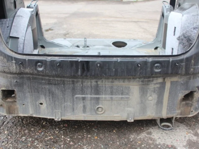 Панель кузова задняя для Skoda Rapid I NH3 2012-2017 на фотографиях