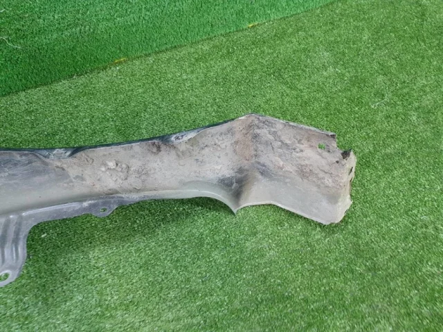 Крылья для Toyota Corolla E180 rest (RU) 2016-2019 на фотографиях