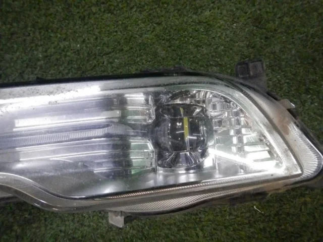 Противотуманка (ПТФ) передняя левая для Ford Explorer U502 rest 2014-2019 на фотографиях