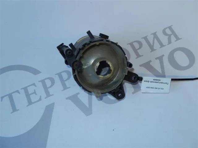Противотуманка (ПТФ) передняя правая для Volvo C30 MK 2006-2013 на фотографиях