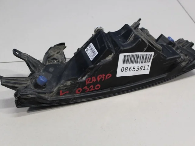 Противотуманка (ПТФ) передняя левая для Skoda Rapid I NH3 2012-2017 на фотографиях