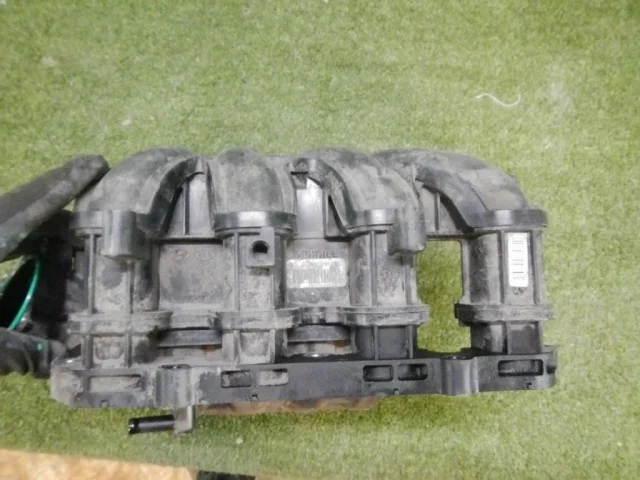 Впускной патрубок воздушного фильтра для Hyundai Solaris 2 (2017-2022) на фотографиях