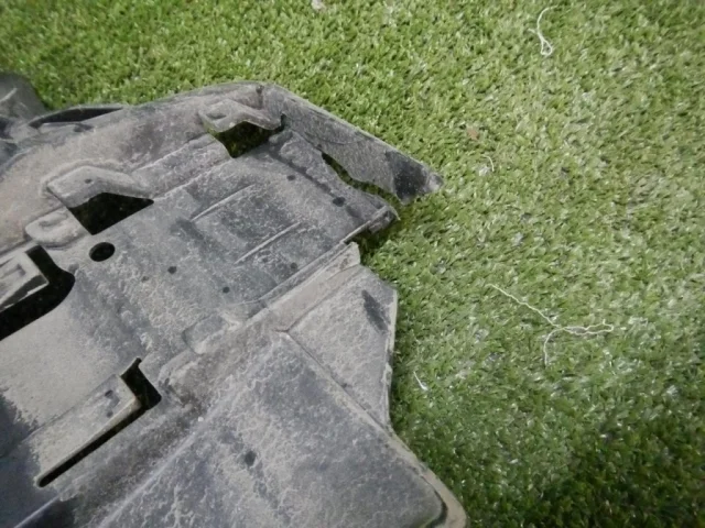 Кронштейн заднего бампера левый для BMW 5er Ф10 Rest. 2014-2017 на фотографиях