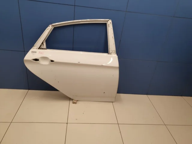Дверь задняя правая для Hyundai i40 1 Седан 2011-2015 на фотографиях