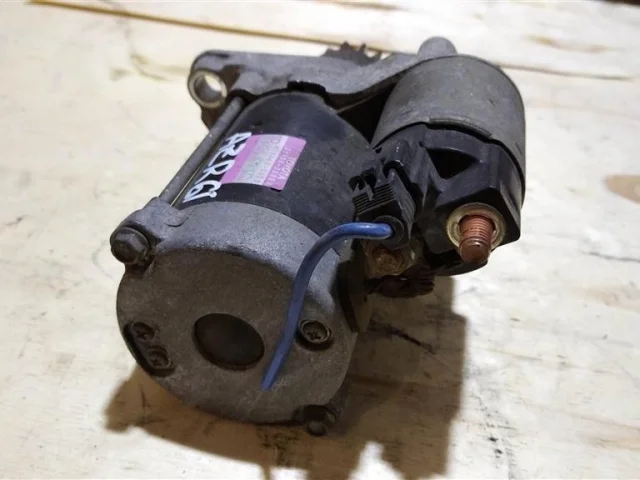 Стартер для Toyota RAV4 XA20 2000-2005 на фотографиях