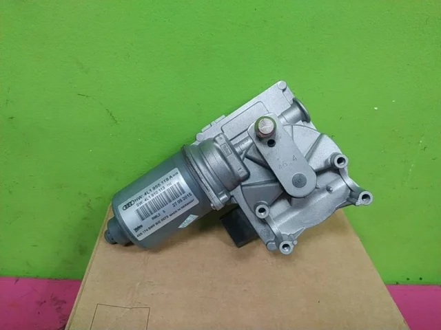 Мотор стеклоочистителя для Audi Q7 4L 2005-2015 на фотографиях