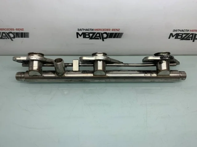 Топливная рампа для Mercedes-Benz GL class X166 2012-2016 на фотографиях