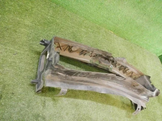 Воздуховод радиатора левый верхний для BMW 3er F30 2011-2019 на фотографиях