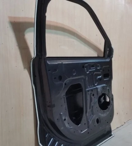 Дверь передняя левая для Ford Explorer U502 rest 2014-2019 на фотографиях