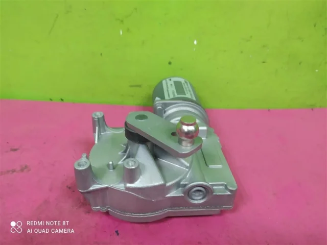 Мотор стеклоочистителя для Audi Q7 4L 2005-2015 на фотографиях