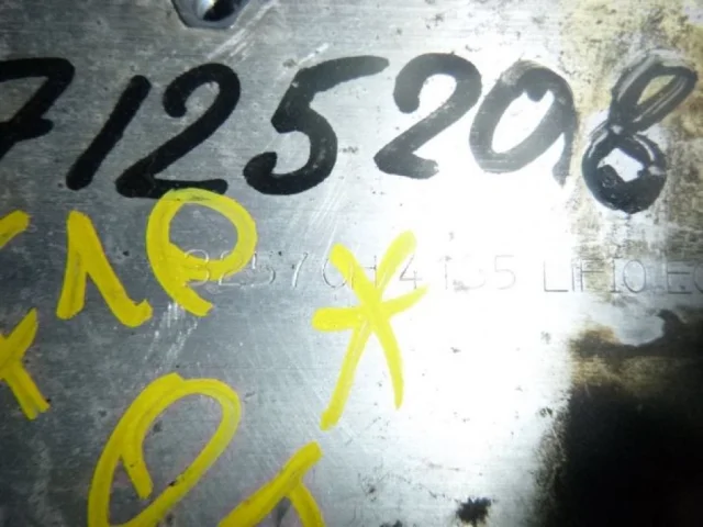 Кронштейн заднего бампера левый для BMW 5er Ф10 2010-2013 на фотографиях