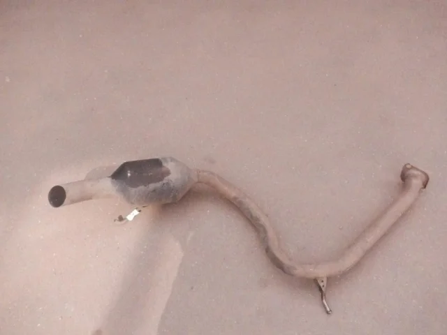 Выхлопная система в сборе для Toyota RAV4 XA40 rest 2015-2019 на фотографиях