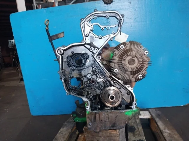 Блок цилиндров для Nissan Navara D40 2004-2010 на фотографиях