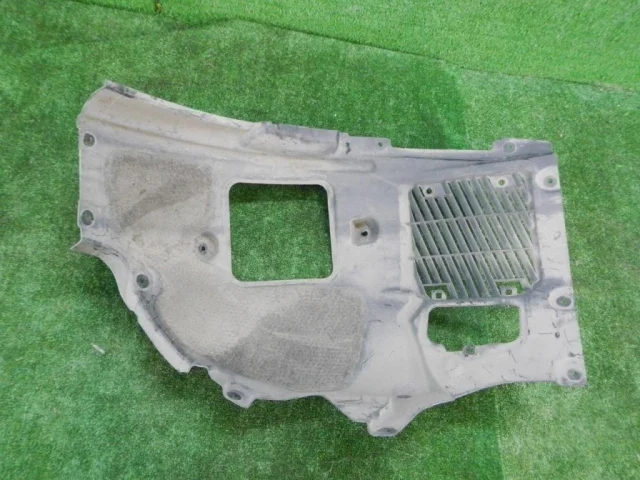 Подкрылок передний правый для BMW 7er G11/G12 2015-2021 на фотографиях