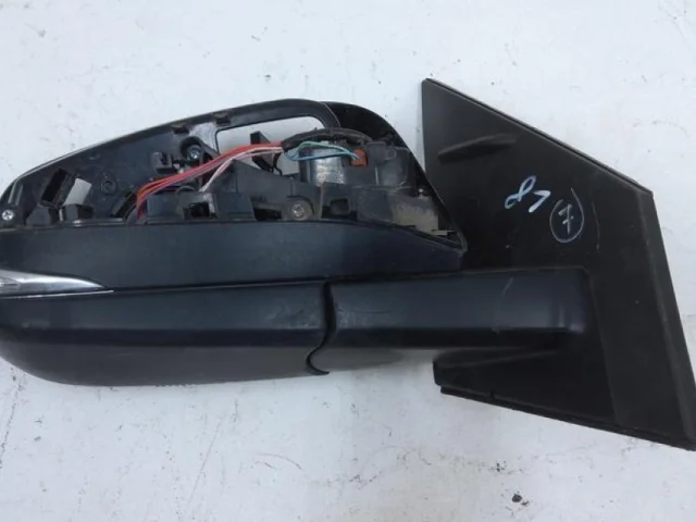 Зеркало заднего вида (в салоне) для Toyota RAV4 XA40 rest 2015-2019 на фотографиях