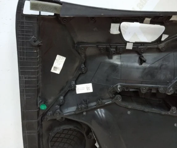 Обшивка двери передняя левая для Hyundai Solaris 2 (2017-2022) на фотографиях