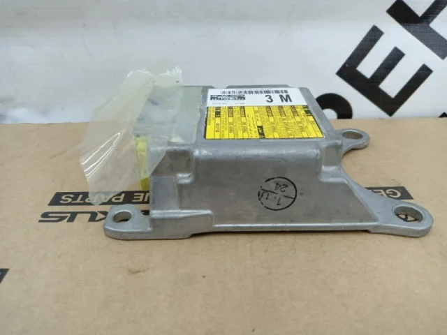 Блок ABS для Toyota RAV4 XA40 rest 2015-2019 на фотографиях