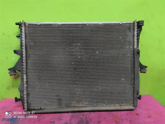 Радиатор охлаждения ДВС для Volkswagen Touareg I (7L) 2002-2010 на фотографиях