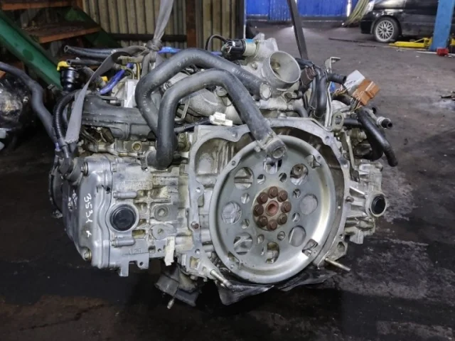 Двигатель без навесного для Subaru Legacy Универсал BH/B12 1998-2003 на фотографиях